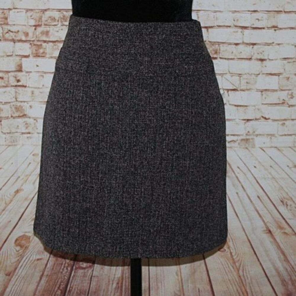 Mandee Mini Skirt Size 7